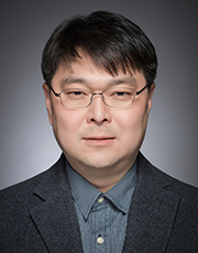 좌장 이철웅